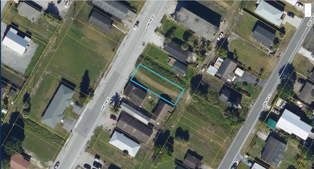 537 SW 5th Street Belle Glade FL 33430