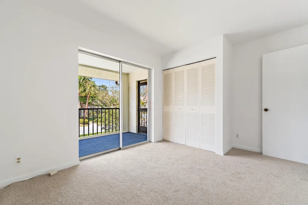 6536 Chasewood Drive Jupiter FL 33458