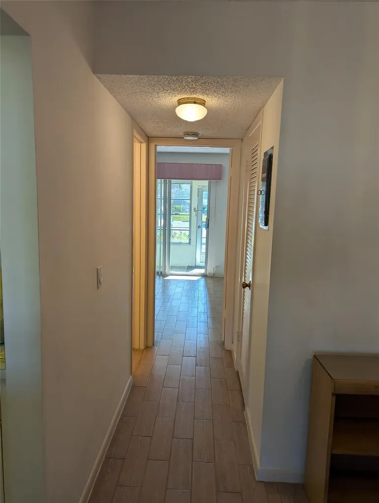190 Oakridge M Deerfield Beach FL 33442