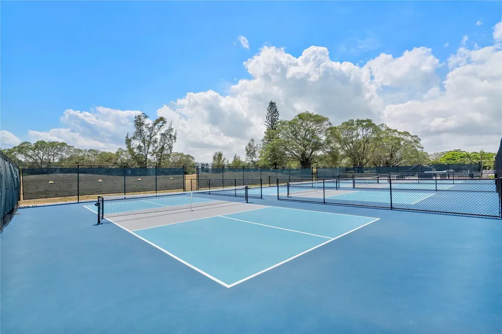 190 Oakridge M Deerfield Beach FL 33442