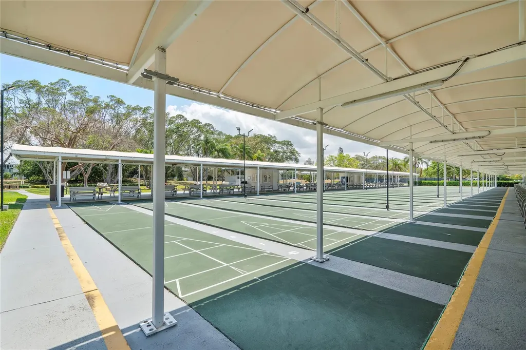 190 Oakridge M Deerfield Beach FL 33442