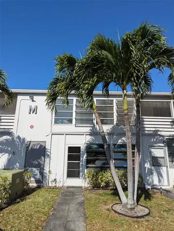 190 Oakridge M Deerfield Beach FL 33442