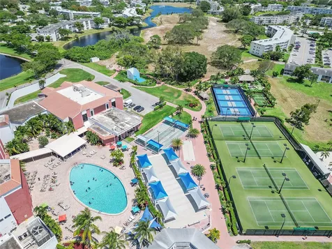 190 Oakridge M Deerfield Beach FL 33442