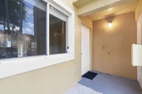 7850 NW 6th Street Pembroke Pines FL 33024