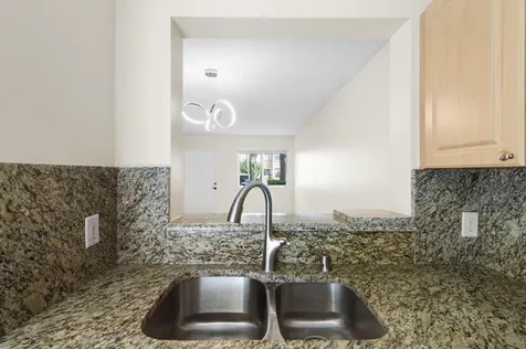 7850 NW 6th Street Pembroke Pines FL 33024