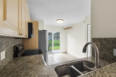 7850 NW 6th Street Pembroke Pines FL 33024