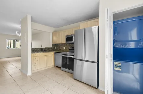 7850 NW 6th Street Pembroke Pines FL 33024