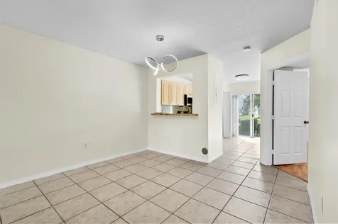 7850 NW 6th Street Pembroke Pines FL 33024