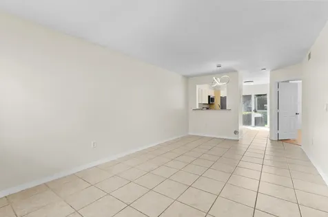 7850 NW 6th Street Pembroke Pines FL 33024