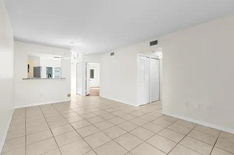 7850 NW 6th Street Pembroke Pines FL 33024