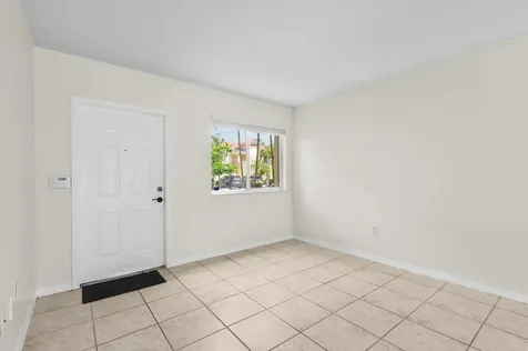 7850 NW 6th Street Pembroke Pines FL 33024