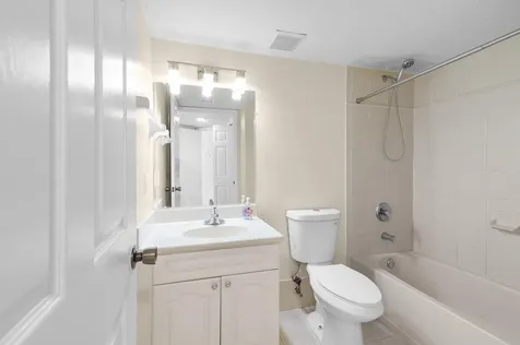 7850 NW 6th Street Pembroke Pines FL 33024