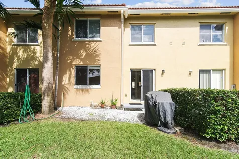 7850 NW 6th Street Pembroke Pines FL 33024