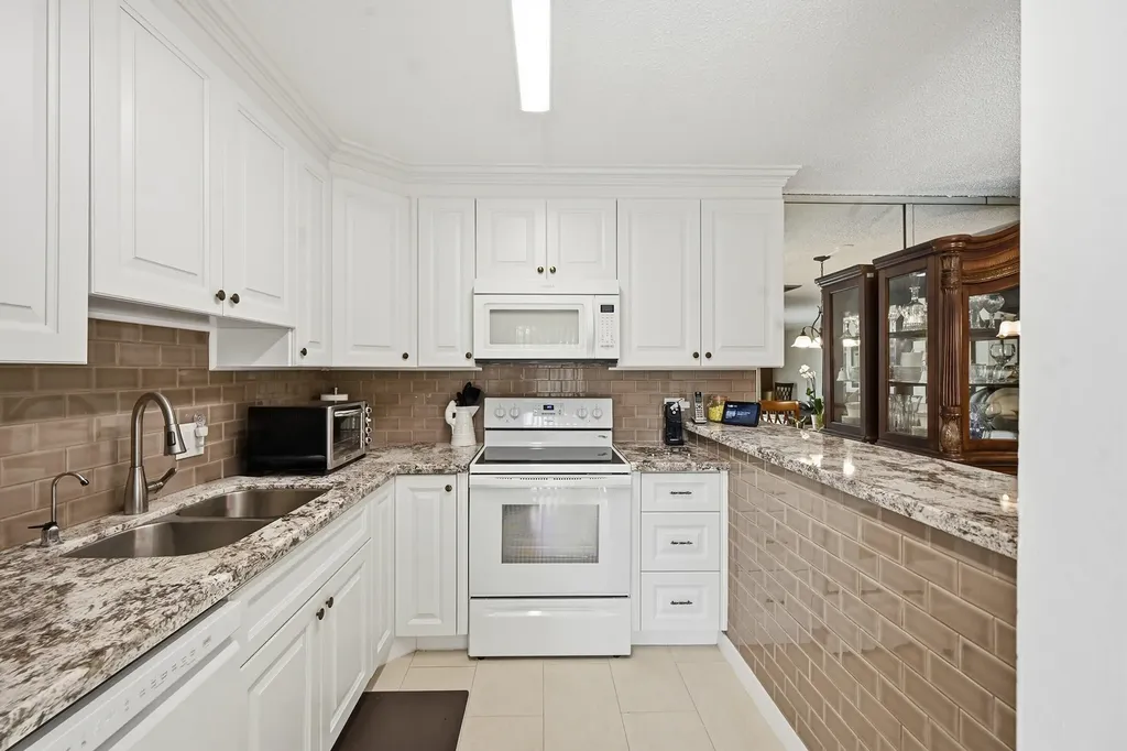 1485 Augusta Circle Delray Beach FL 33445