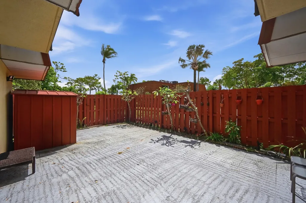 1485 Augusta Circle Delray Beach FL 33445