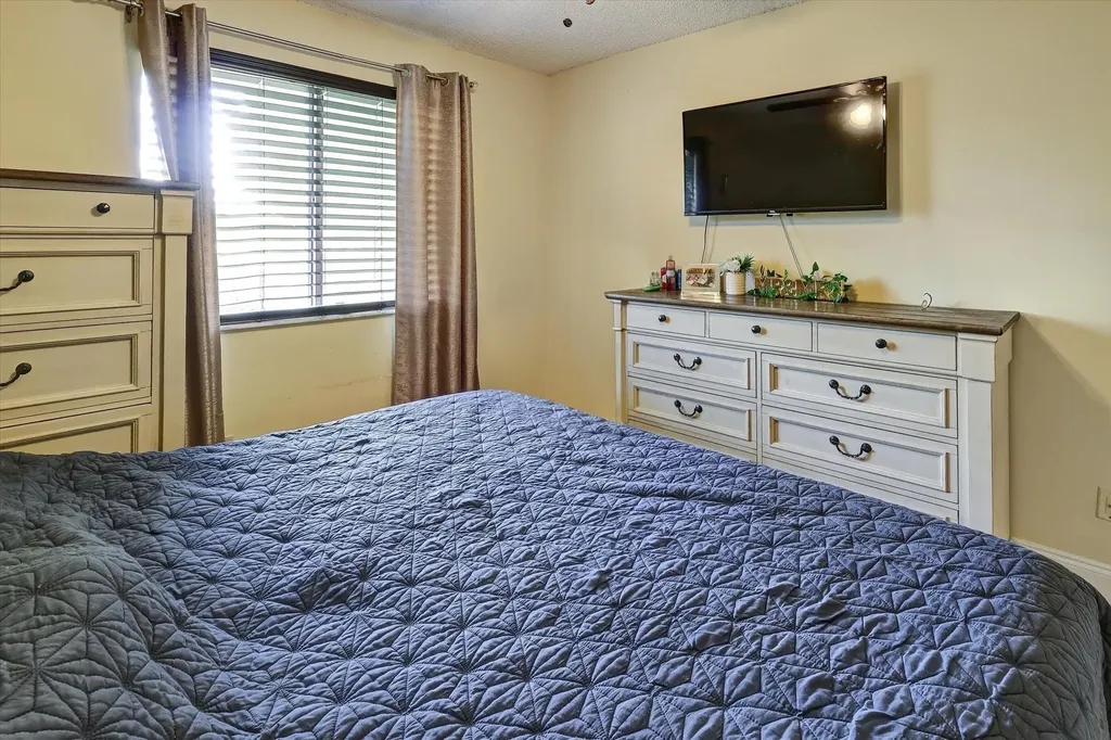 720 NW 91st Terrace Plantation FL 33324