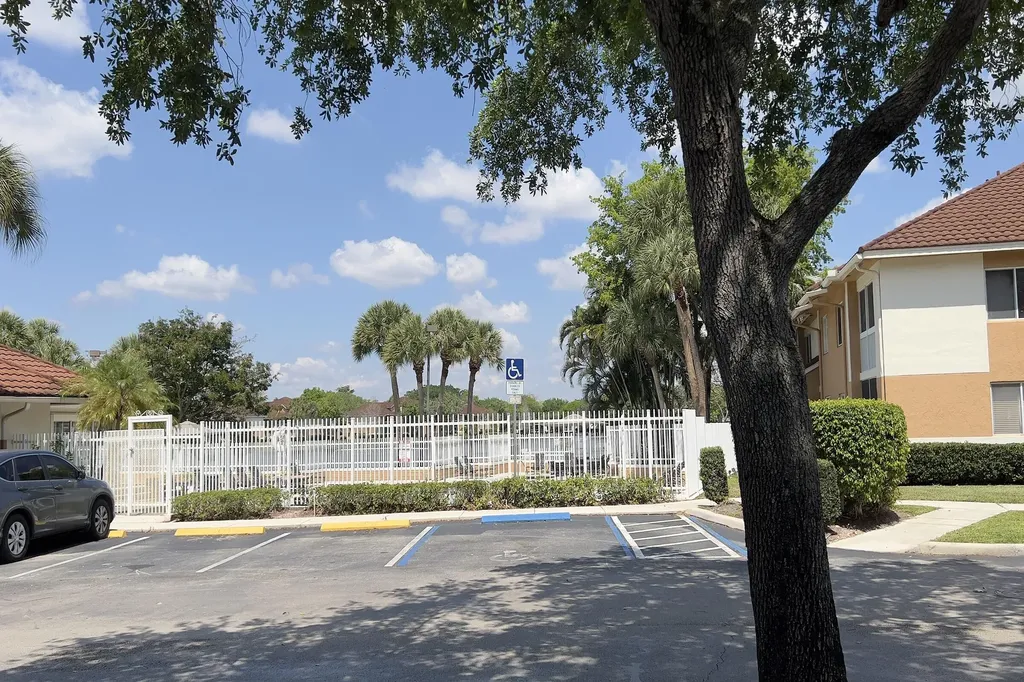 720 NW 91st Terrace Plantation FL 33324