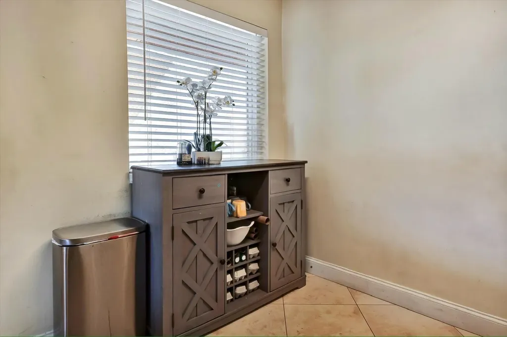 720 NW 91st Terrace Plantation FL 33324