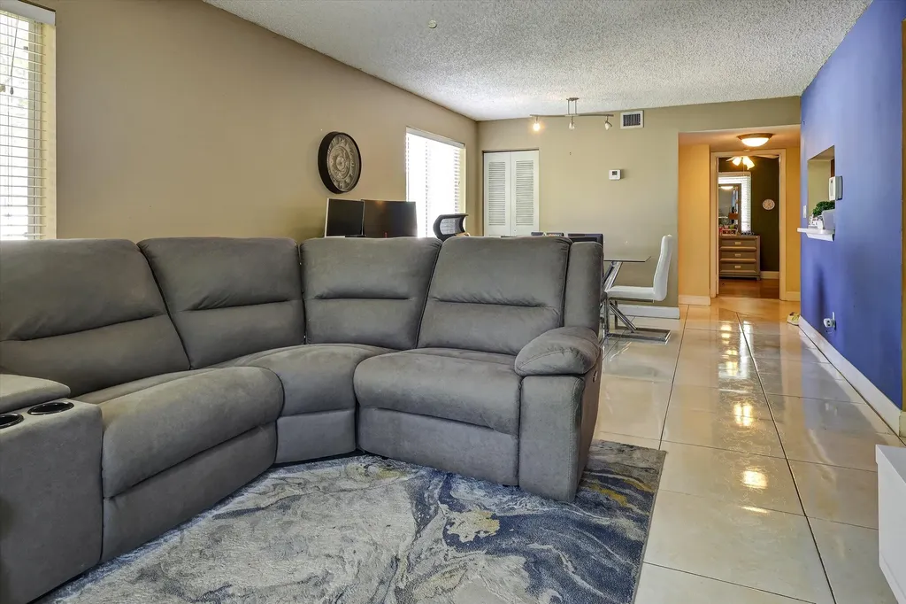 720 NW 91st Terrace Plantation FL 33324
