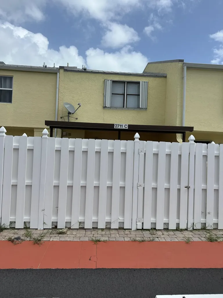 2711 N Highway A1a Hutchinson Island FL 34949
