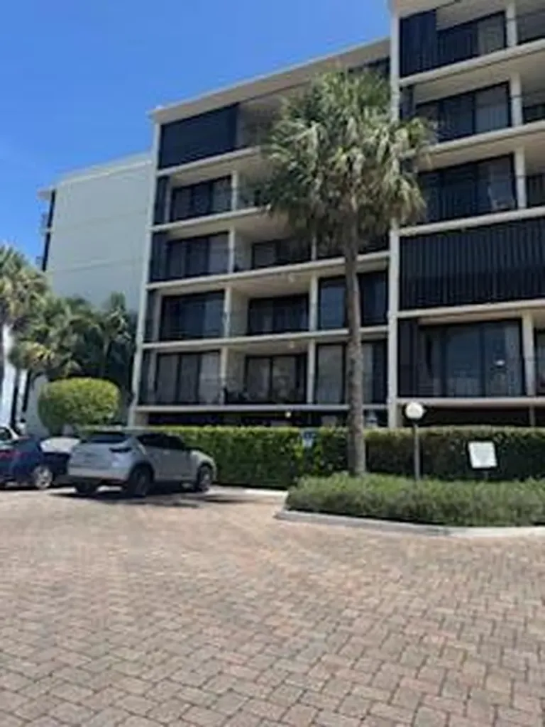 225 S Beach Road Jupiter FL 33469