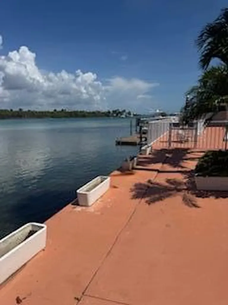225 S Beach Road Jupiter FL 33469