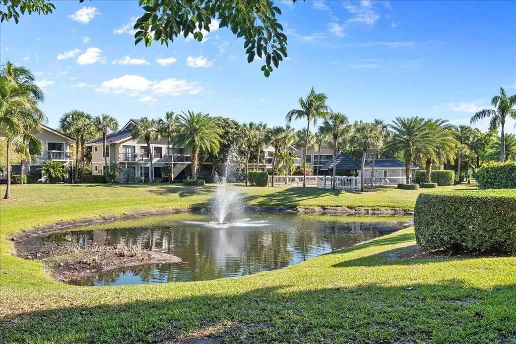 11863 Wimbledon Circle Wellington FL 33414