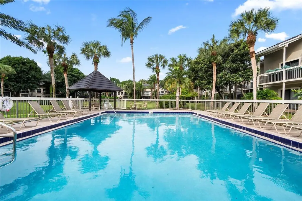 11863 Wimbledon Circle Wellington FL 33414