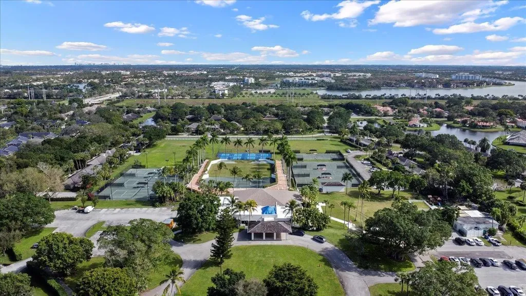 11863 Wimbledon Circle Wellington FL 33414