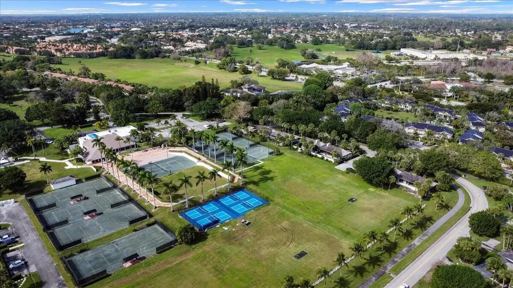 11863 Wimbledon Circle Wellington FL 33414