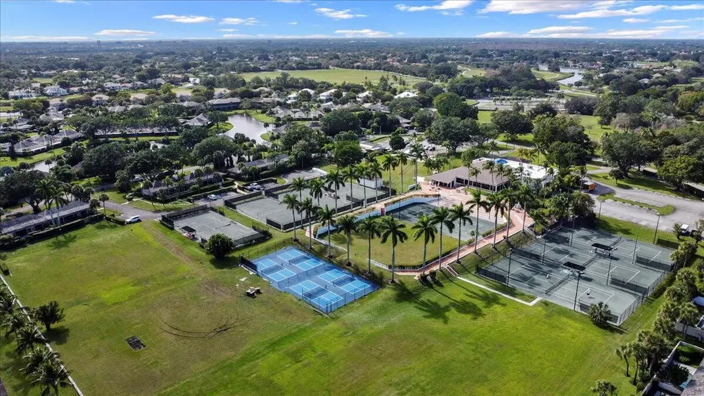 11863 Wimbledon Circle Wellington FL 33414