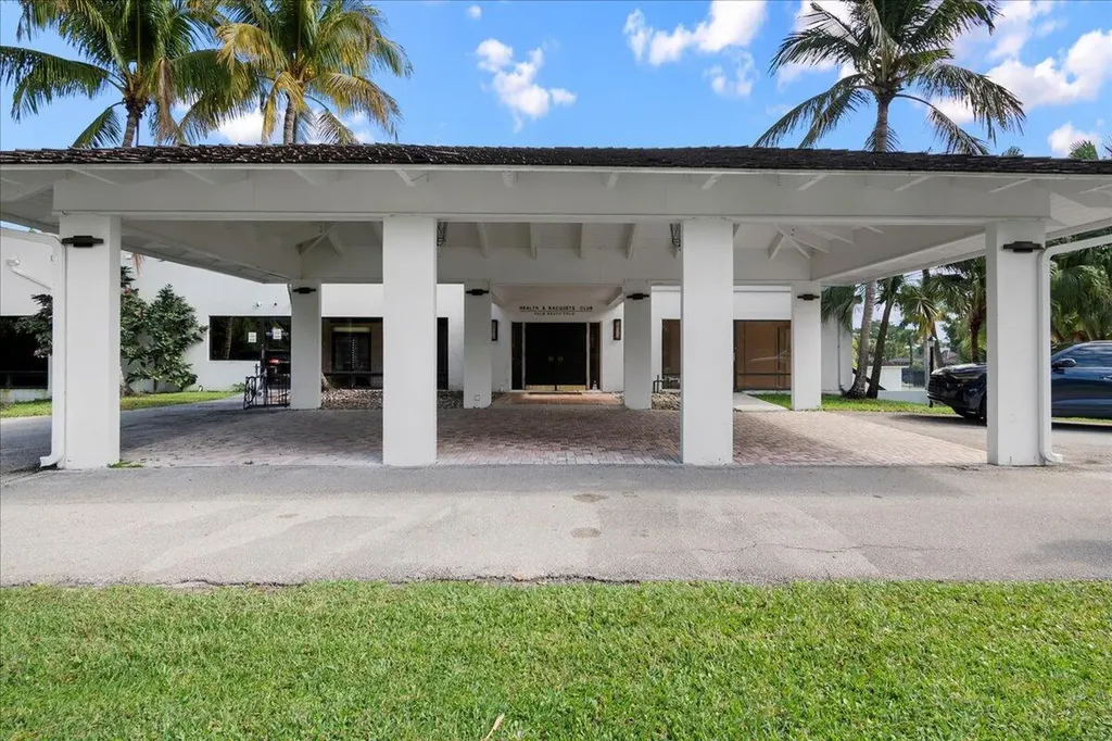 11863 Wimbledon Circle Wellington FL 33414