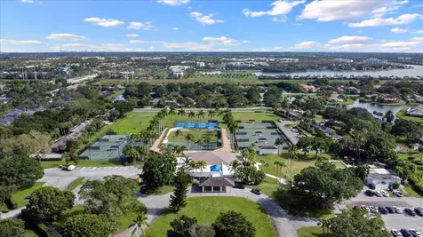 11863 Wimbledon Circle Wellington FL 33414