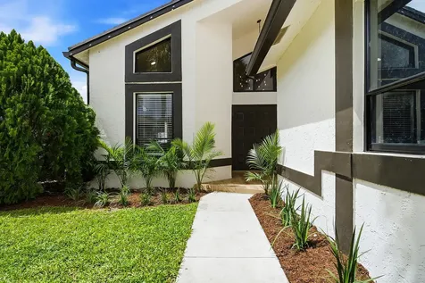 8606 Jared Way Boca Raton FL 33433