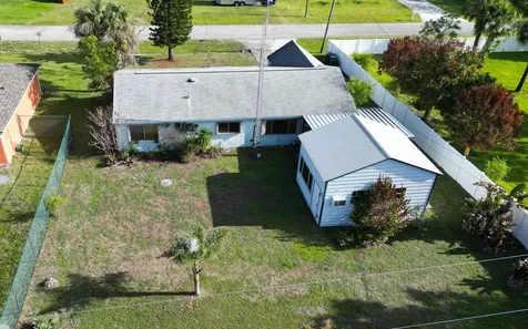 2262 SE Tile Terrace Port St Lucie FL 34952