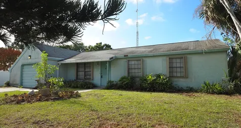 2262 SE Tile Terrace Port St Lucie FL 34952