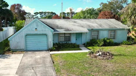 2262 SE Tile Terrace Port St Lucie FL 34952