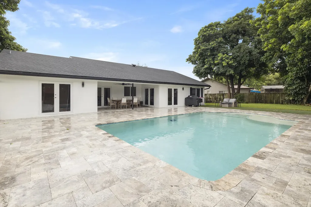 1145 Hickory Trail Wellington FL 33414