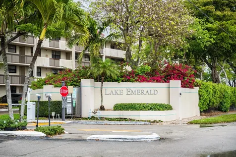 112 Lake Emerald Drive Oakland Park FL 33309