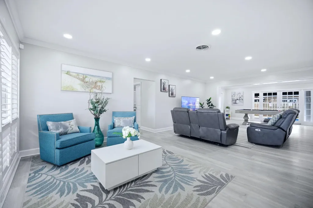 2740 SE 7th Street Pompano Beach FL 33062