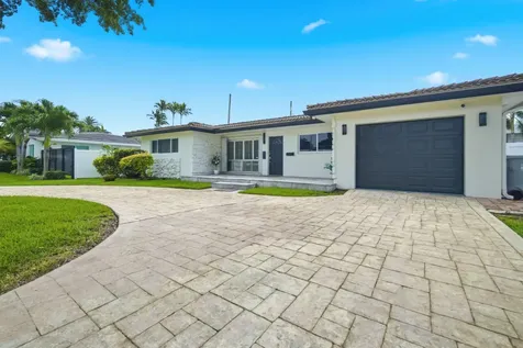 2740 SE 7th Street Pompano Beach FL 33062