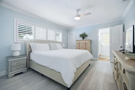 2740 SE 7th Street Pompano Beach FL 33062