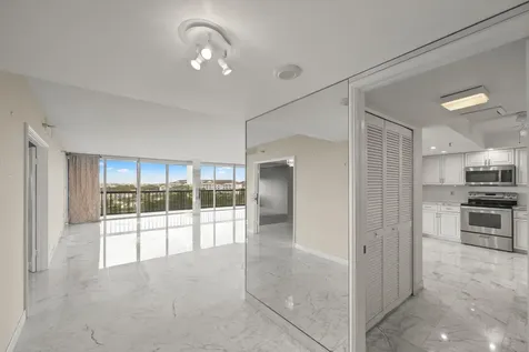 2480 Presidential Way West Palm Beach FL 33401