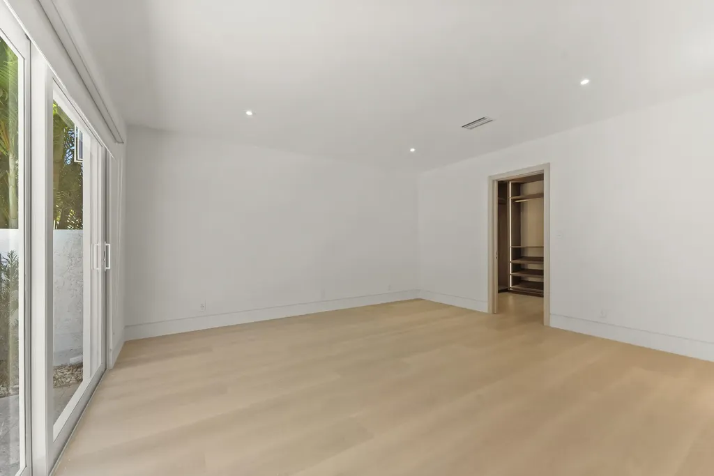 221 Pelican Way Delray Beach FL 33483