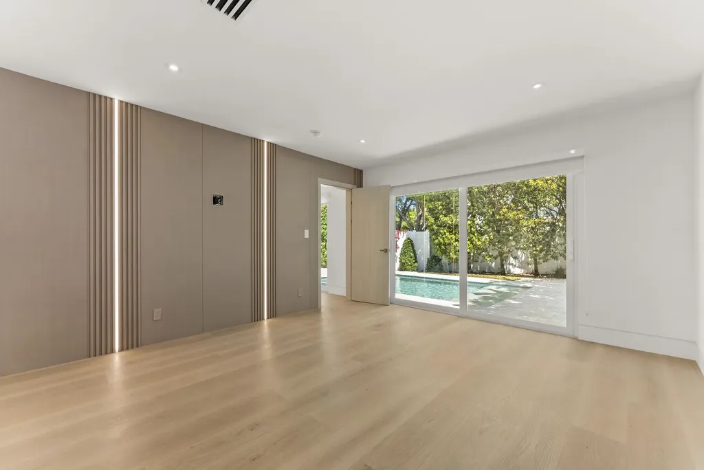 221 Pelican Way Delray Beach FL 33483