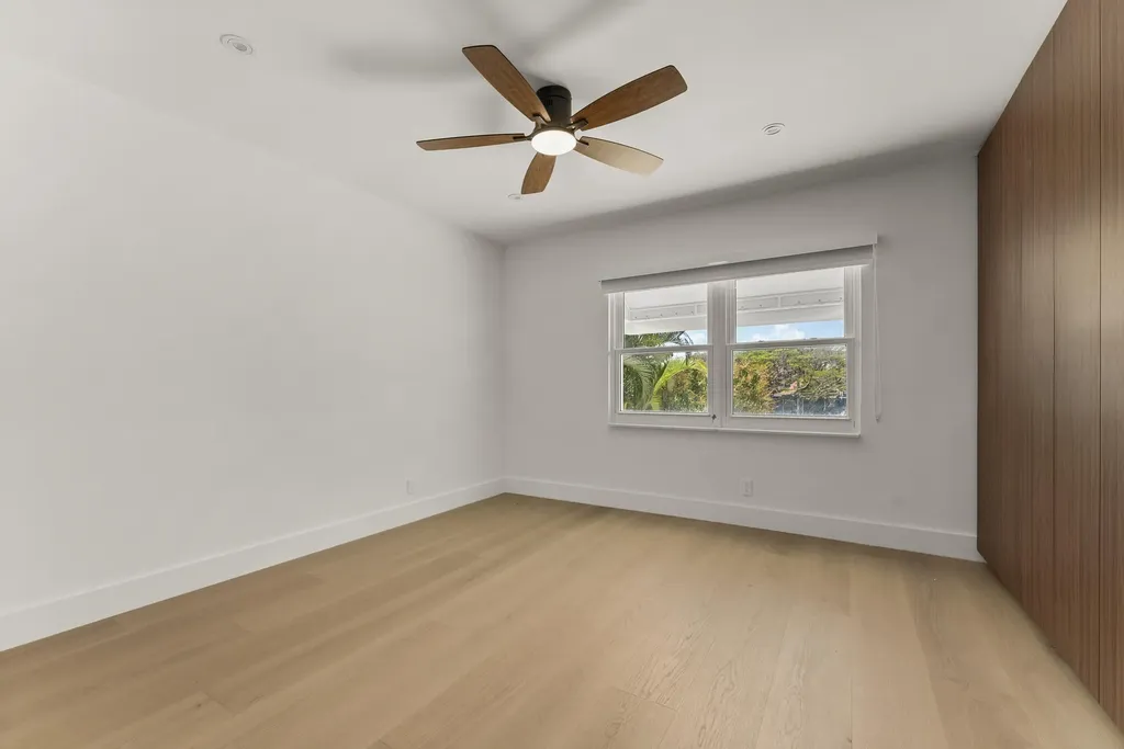 221 Pelican Way Delray Beach FL 33483