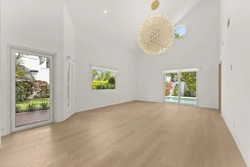 221 Pelican Way Delray Beach FL 33483