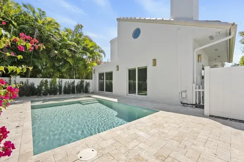 221 Pelican Way Delray Beach FL 33483