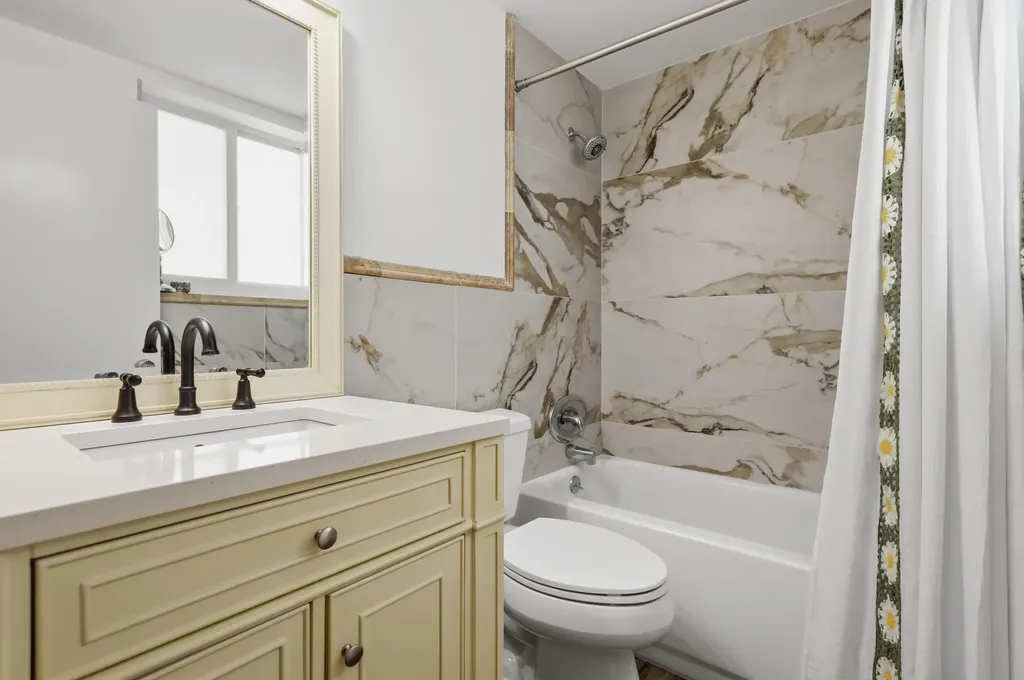 180 Isle Of Venice Drive Fort Lauderdale FL 33301