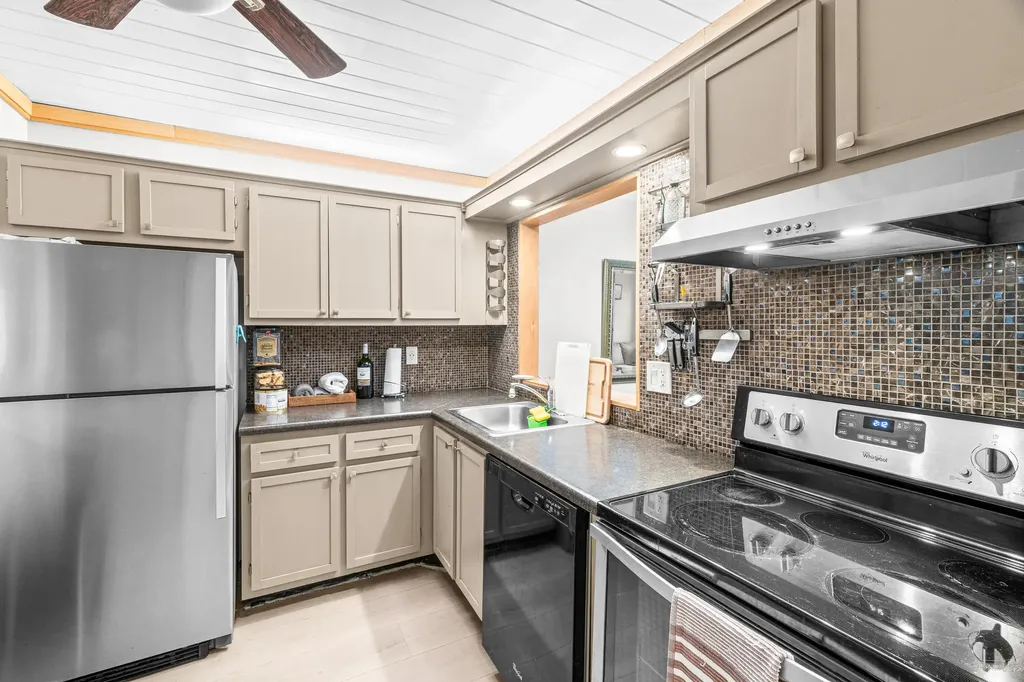 5370 Las Verdes Circle Delray Beach FL 33484
